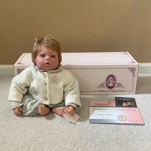 Lee Middleton Baby Doll - “Springtime Stroll” (model: 00384)